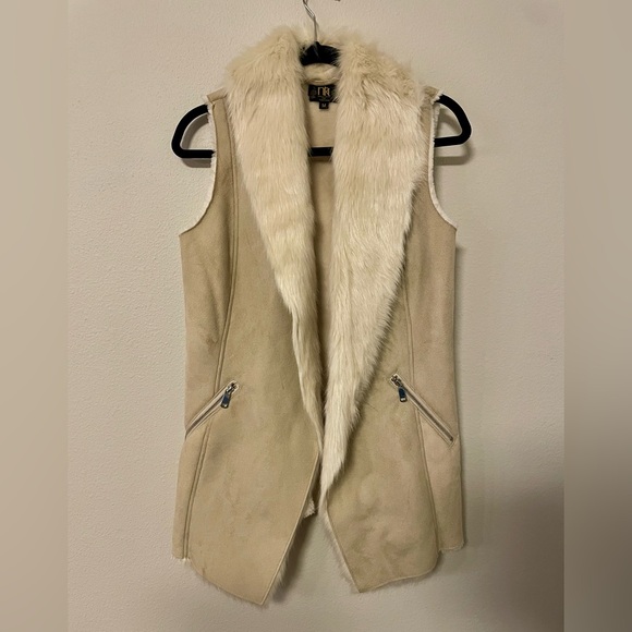 Women's Faux Fur, Tan/Cream, Sleeveless Vest - Picture 1 of 6